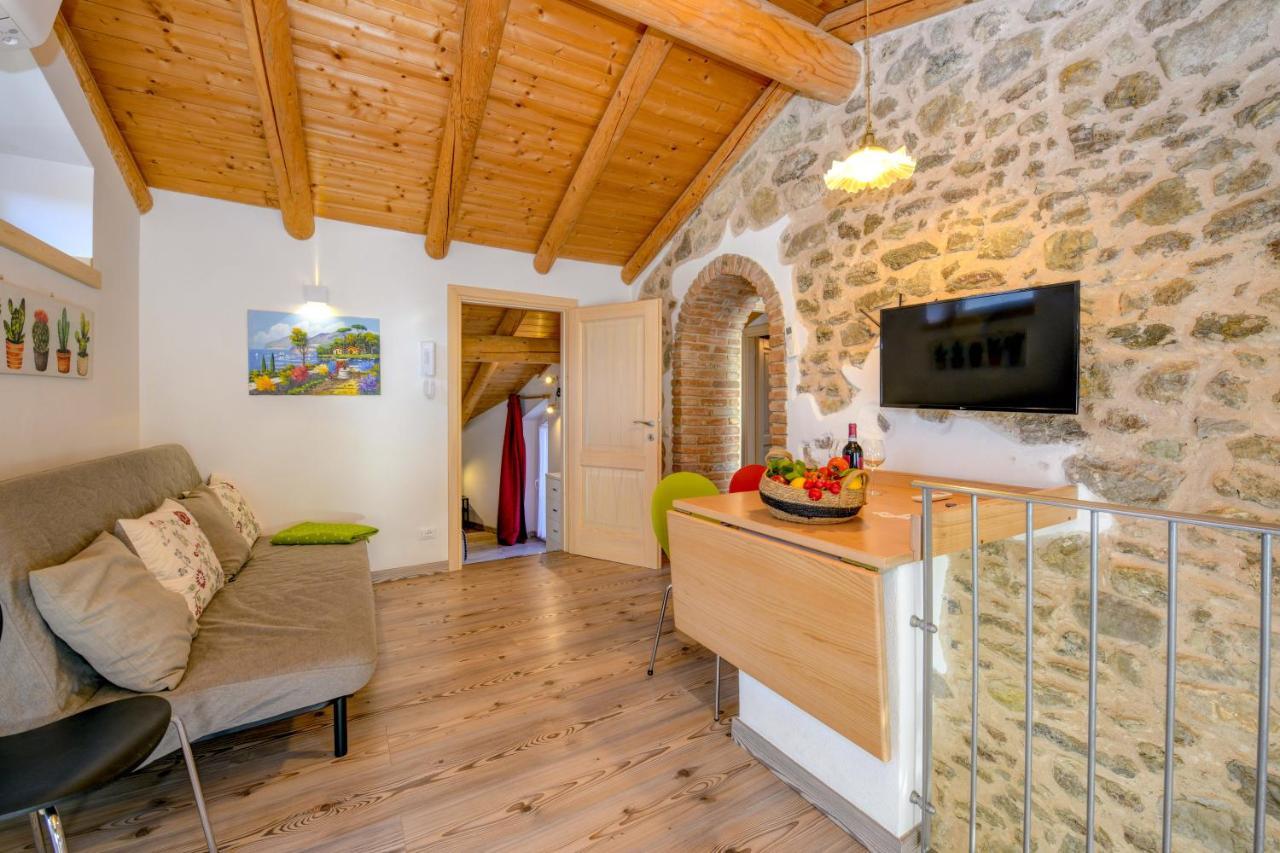 Casa Nel Borgo - Il Gufo Διαμέρισμα Tremosine Εξωτερικό φωτογραφία
